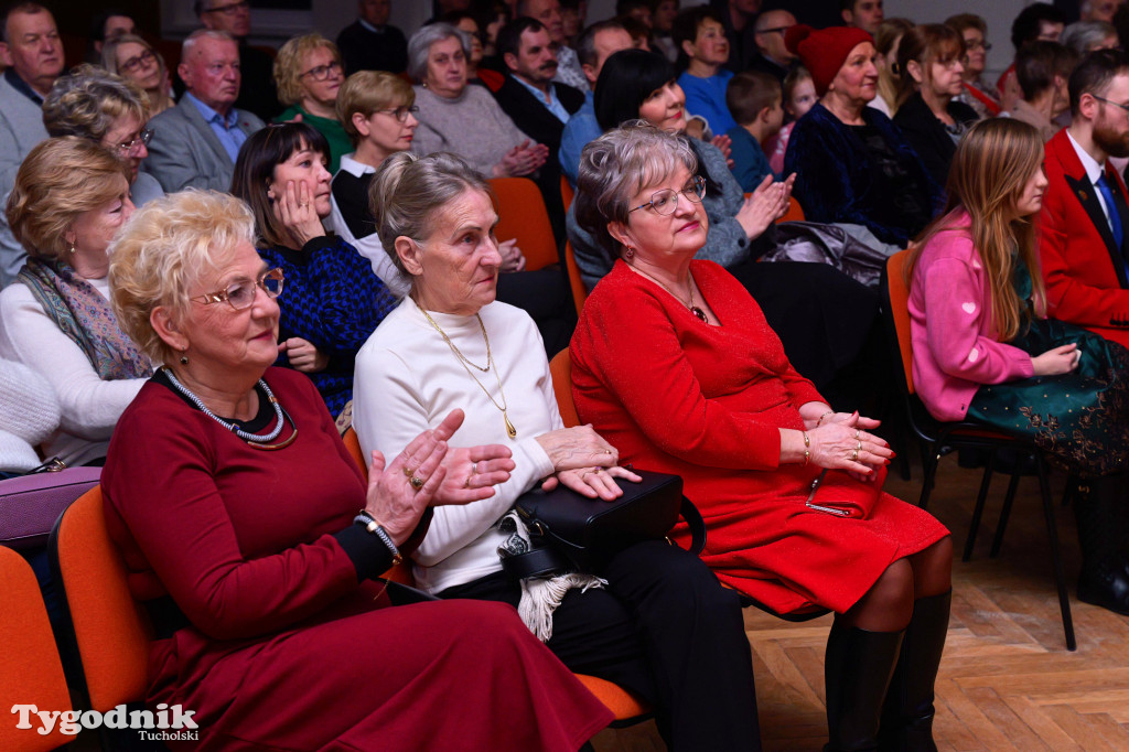 TOK rozbrzmiał kolędą i piosenką świąteczną