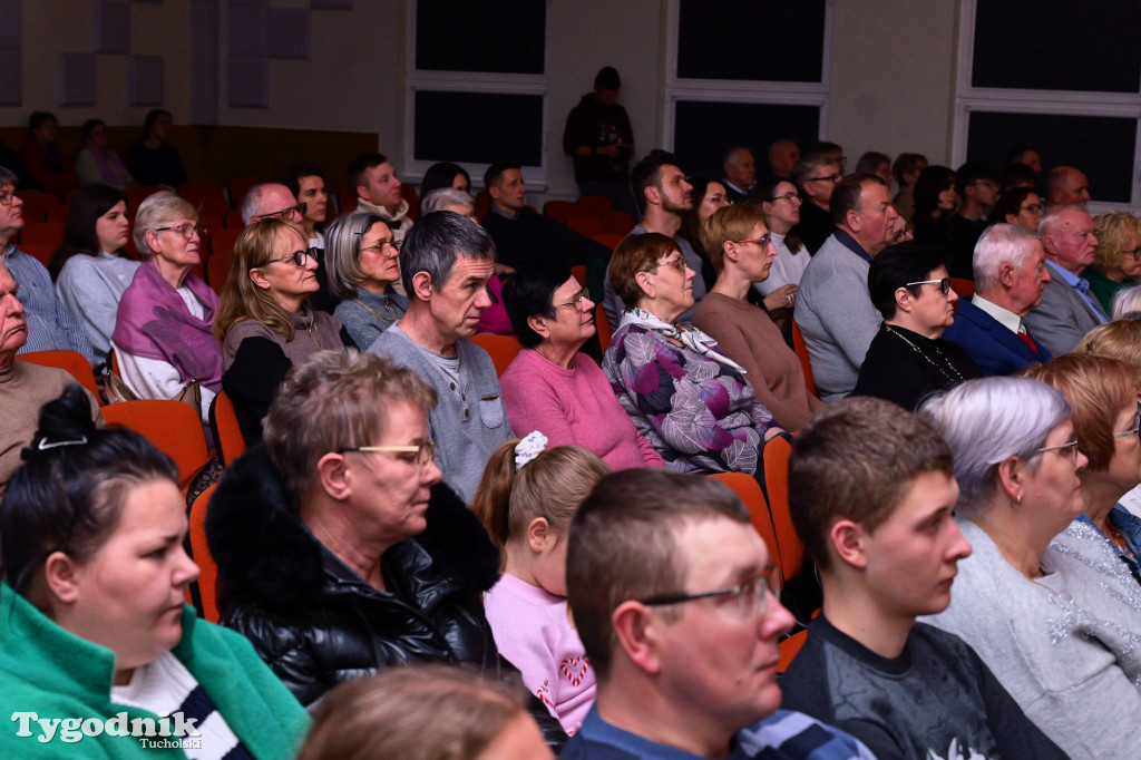 TOK rozbrzmiał kolędą i piosenką świąteczną