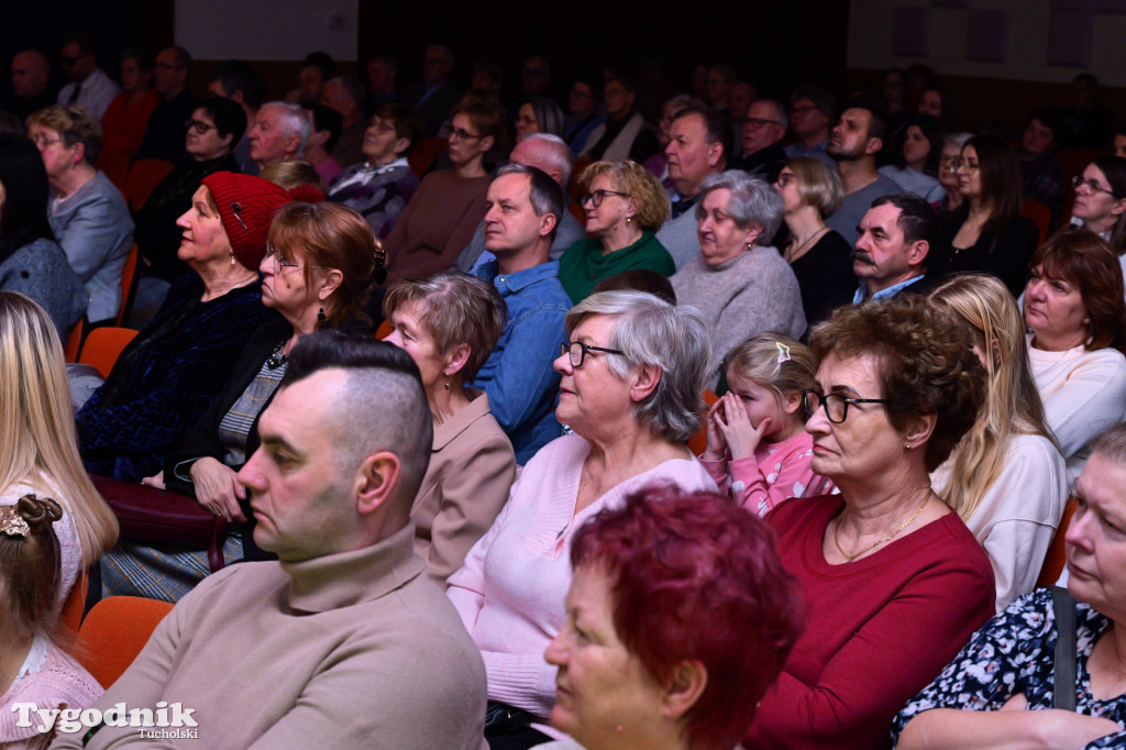 TOK rozbrzmiał kolędą i piosenką świąteczną