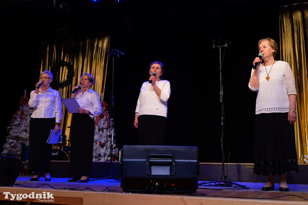 TOK rozbrzmiał kolędą i piosenką świąteczną