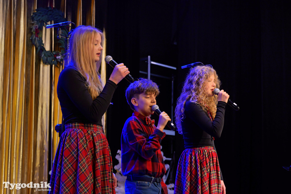 TOK rozbrzmiał kolędą i piosenką świąteczną
