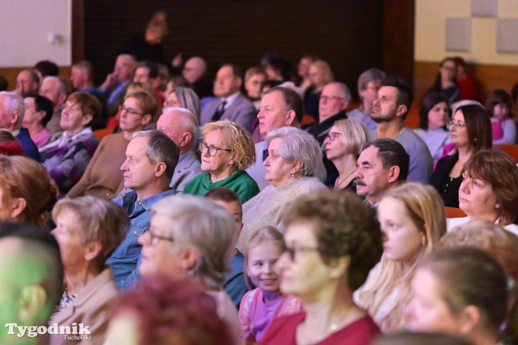 TOK rozbrzmiał kolędą i piosenką świąteczną