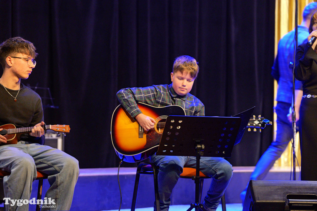 TOK rozbrzmiał kolędą i piosenką świąteczną