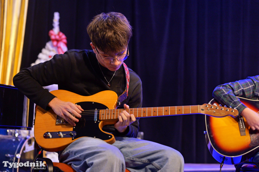 TOK rozbrzmiał kolędą i piosenką świąteczną