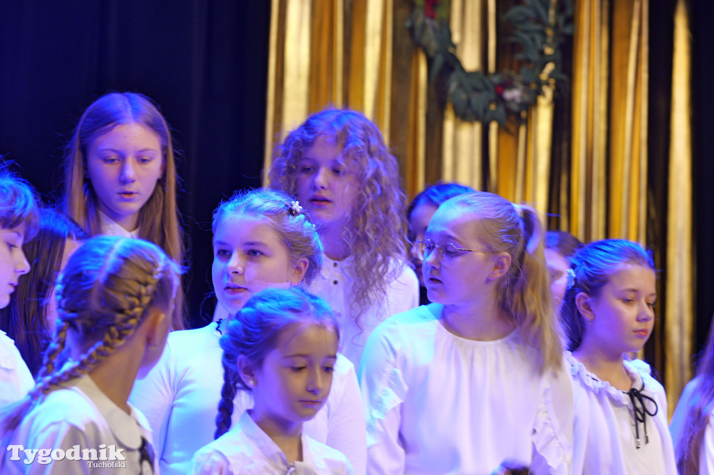 TOK rozbrzmiał kolędą i piosenką świąteczną