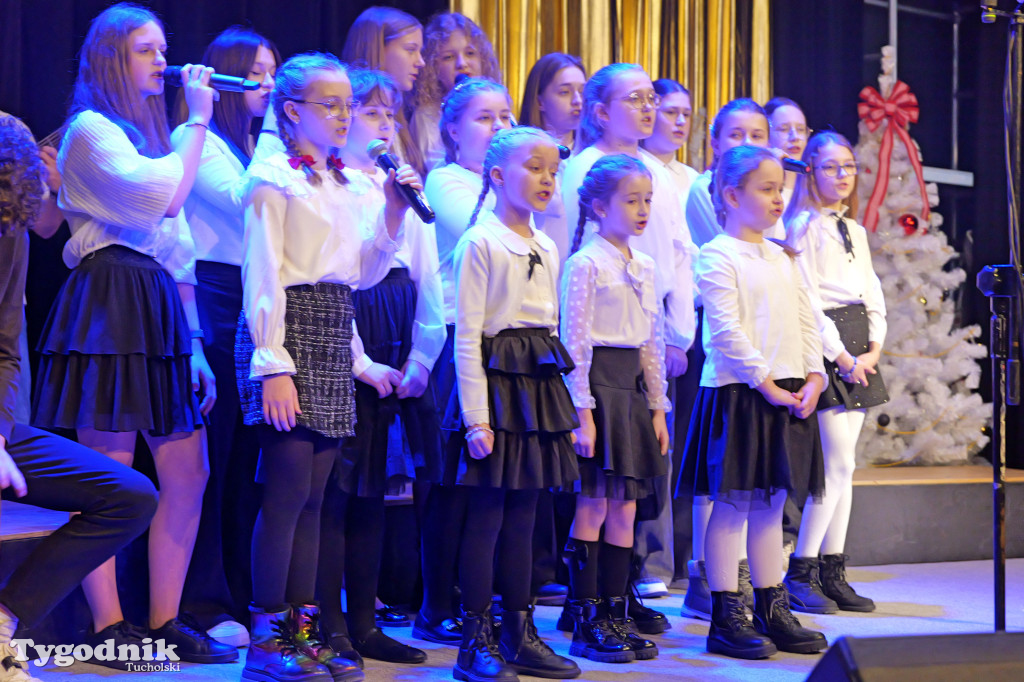 TOK rozbrzmiał kolędą i piosenką świąteczną