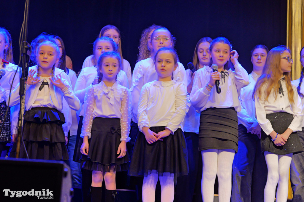 TOK rozbrzmiał kolędą i piosenką świąteczną