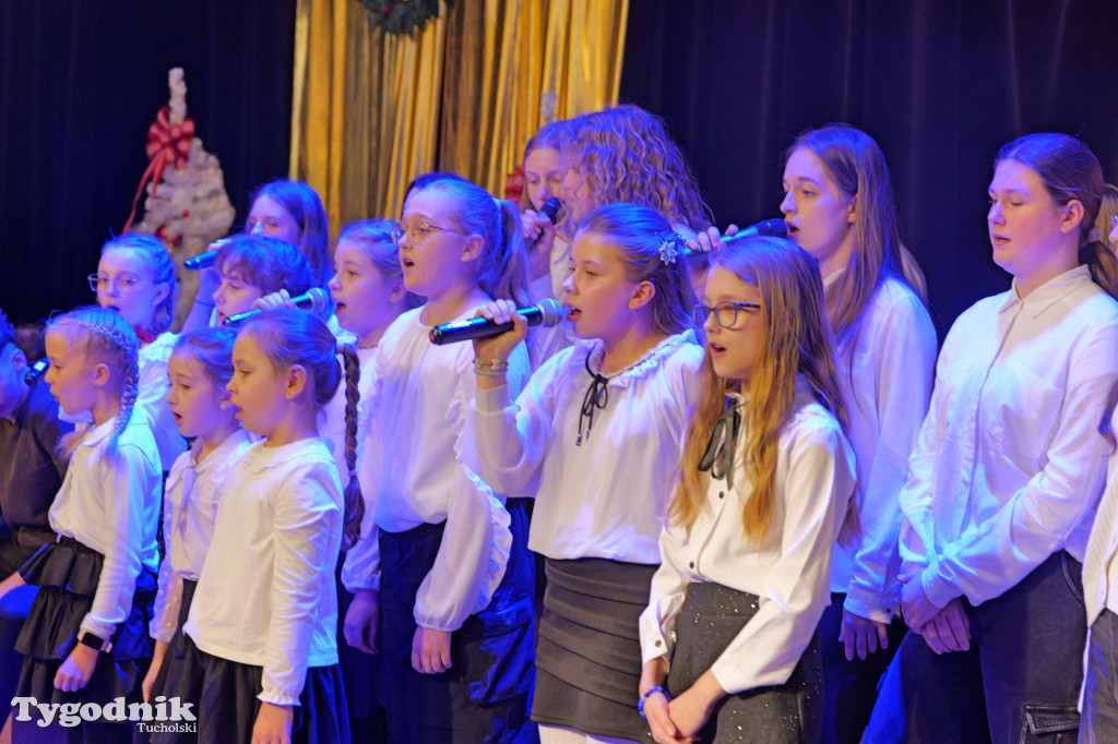 TOK rozbrzmiał kolędą i piosenką świąteczną