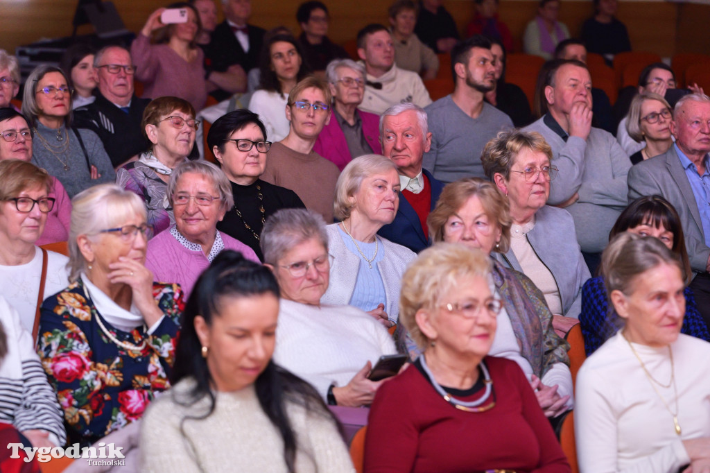 TOK rozbrzmiał kolędą i piosenką świąteczną