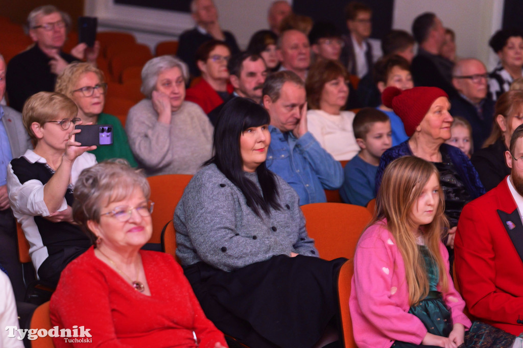 TOK rozbrzmiał kolędą i piosenką świąteczną