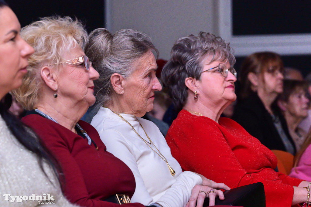 TOK rozbrzmiał kolędą i piosenką świąteczną