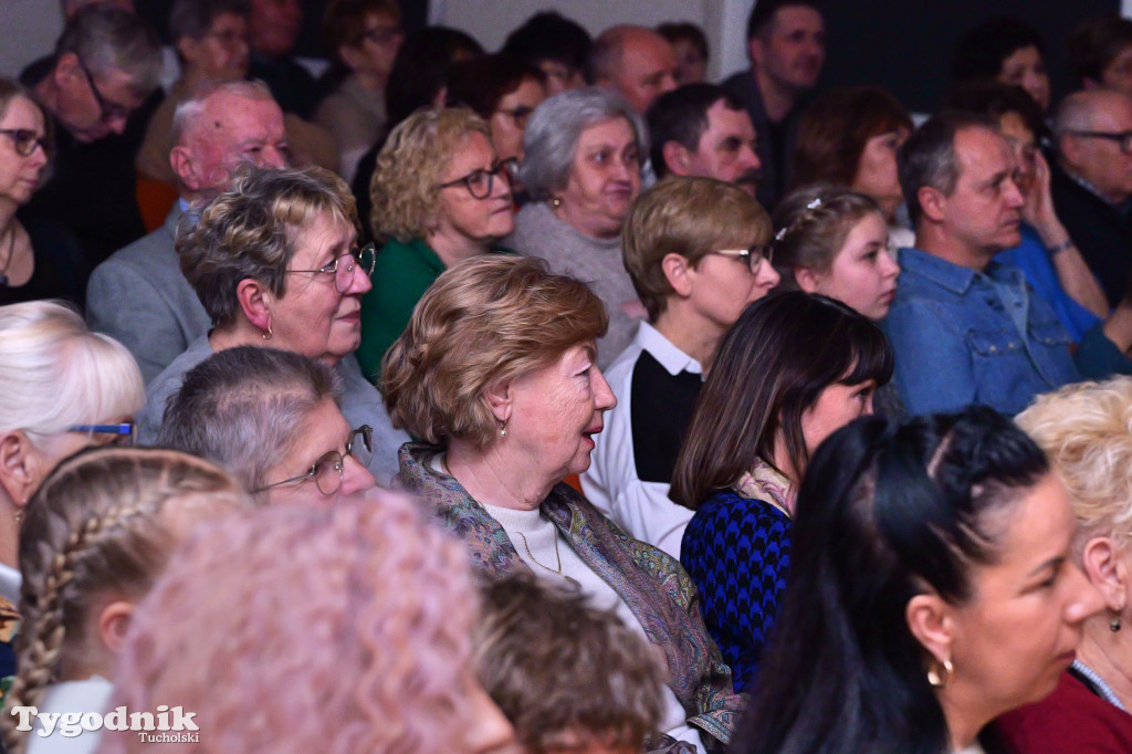 TOK rozbrzmiał kolędą i piosenką świąteczną