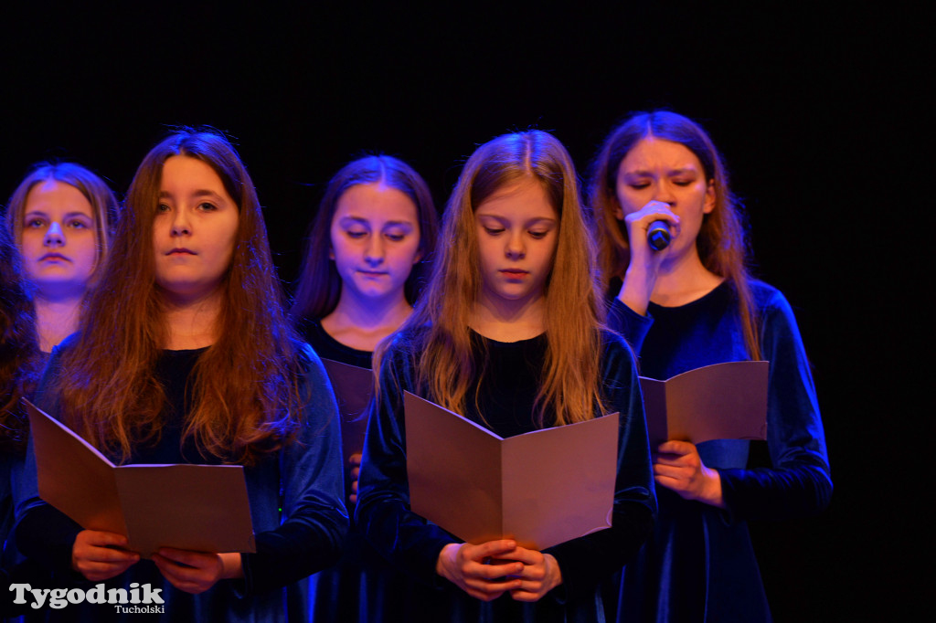 TOK rozbrzmiał kolędą i piosenką świąteczną