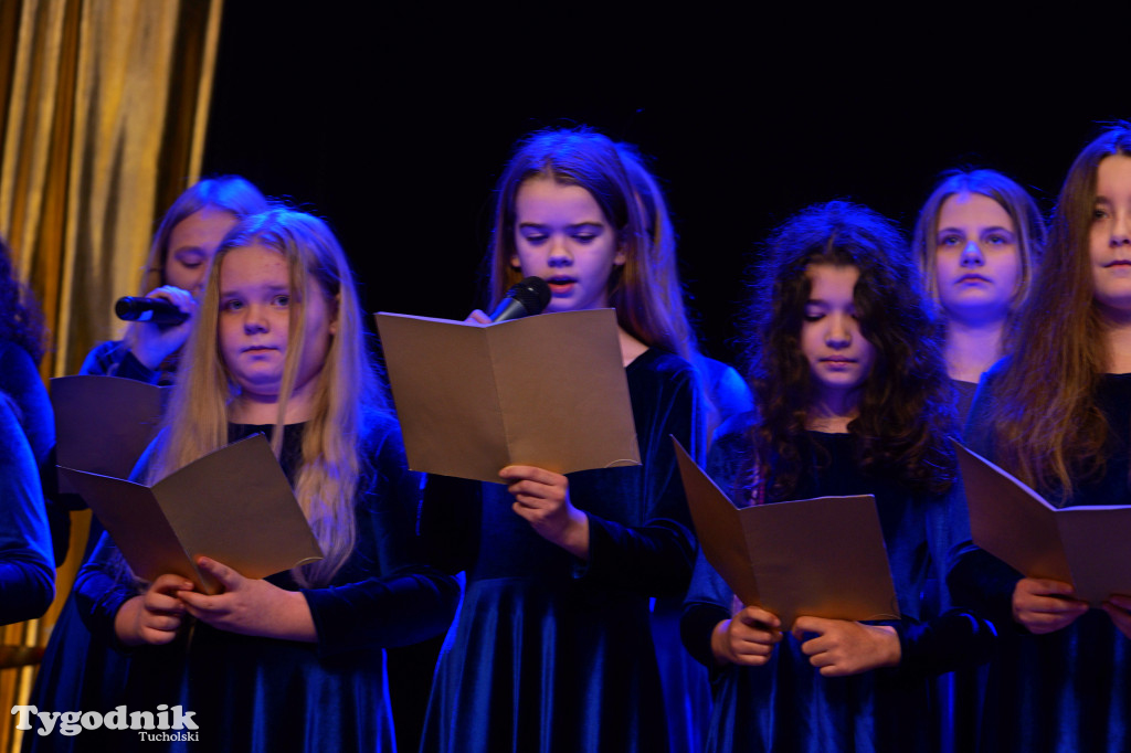 TOK rozbrzmiał kolędą i piosenką świąteczną