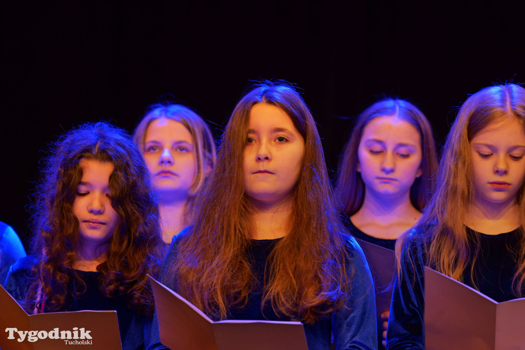 TOK rozbrzmiał kolędą i piosenką świąteczną