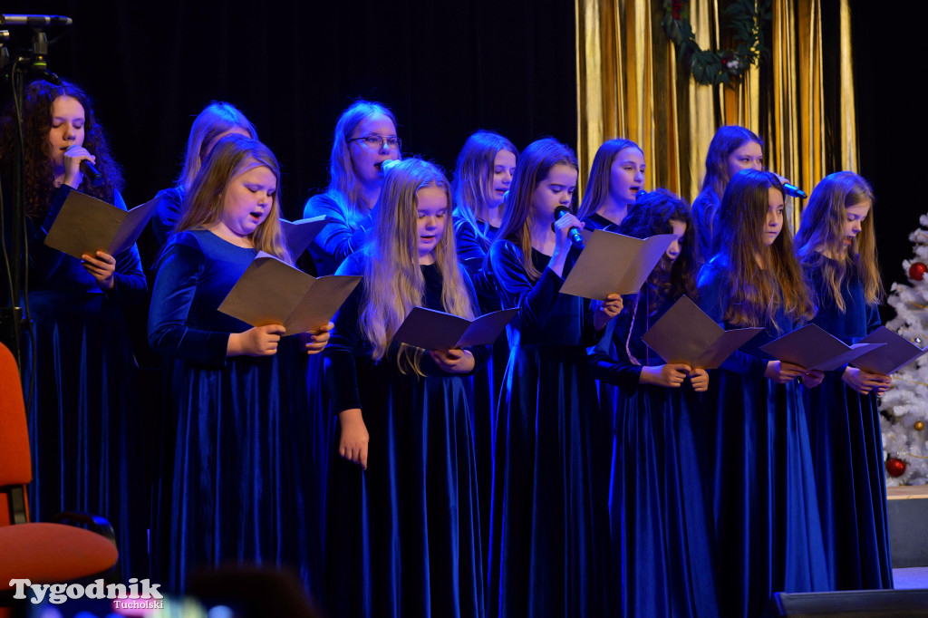 TOK rozbrzmiał kolędą i piosenką świąteczną