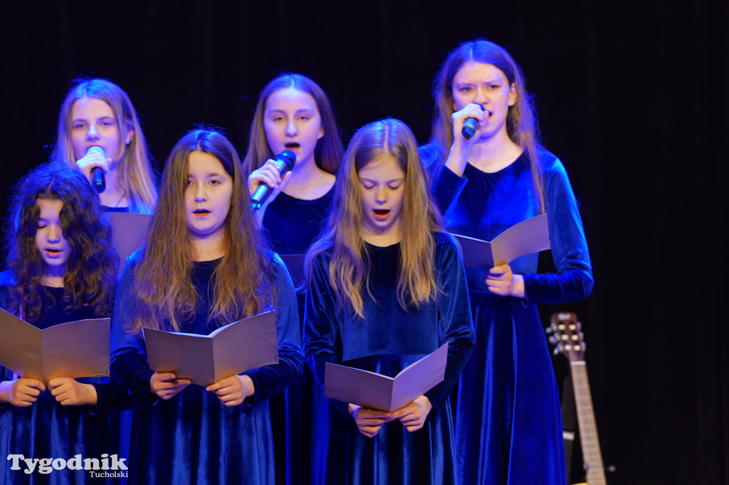 TOK rozbrzmiał kolędą i piosenką świąteczną