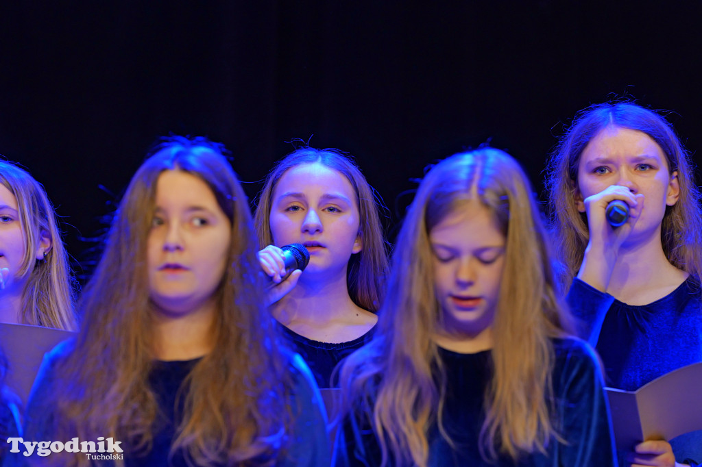 TOK rozbrzmiał kolędą i piosenką świąteczną