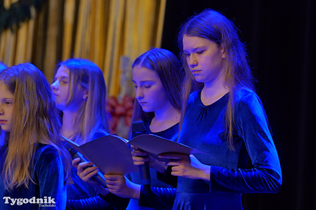 TOK rozbrzmiał kolędą i piosenką świąteczną