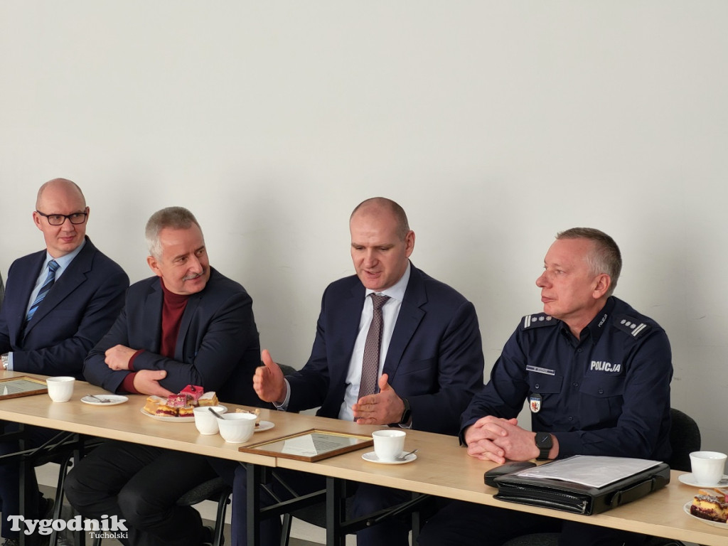 Nowe auta tucholskich policjantów