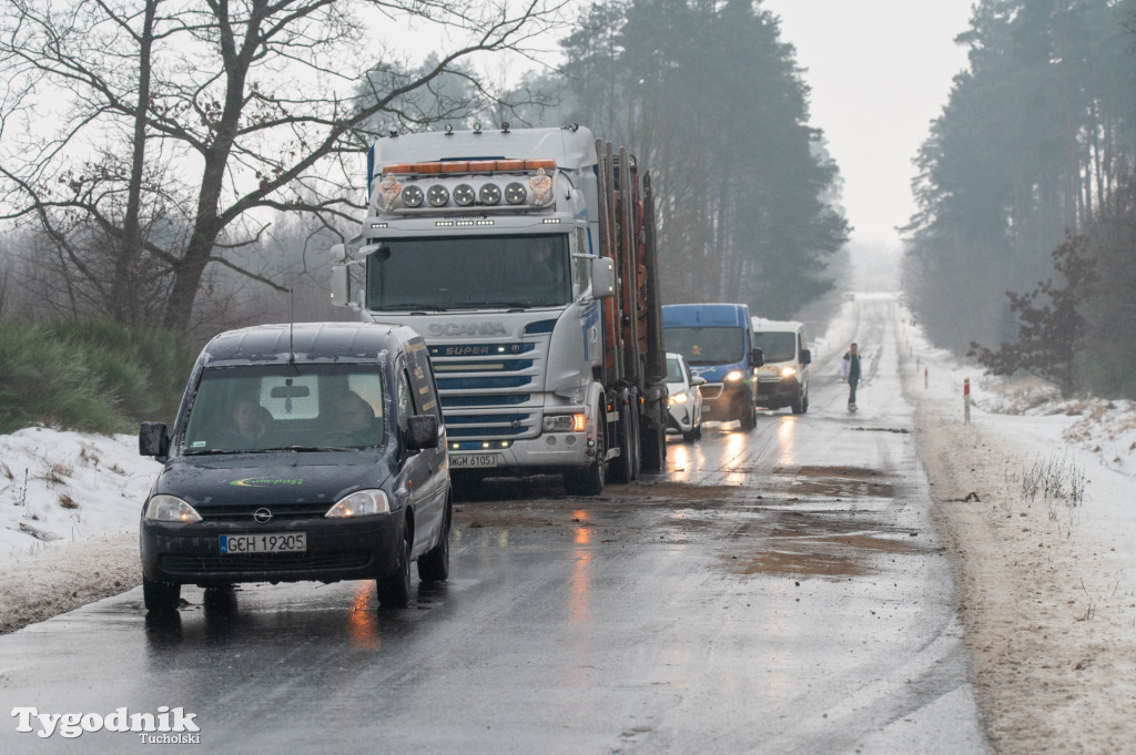 Tuchola - Czersk. Oblodzenie 14 stycznia rano