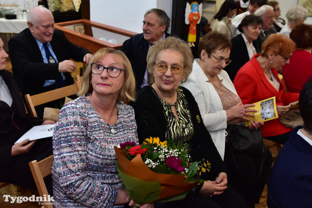 Haft z samego serca Borów Tucholskich - graficzny wyraz tożsamości