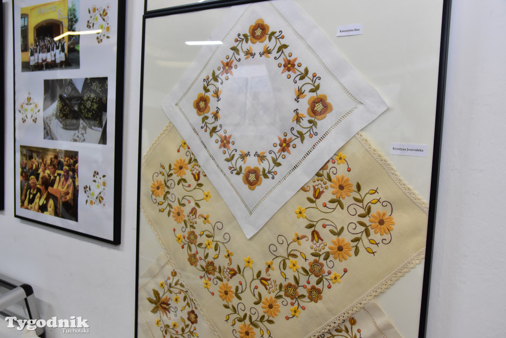 Haft z samego serca Borów Tucholskich - graficzny wyraz tożsamości