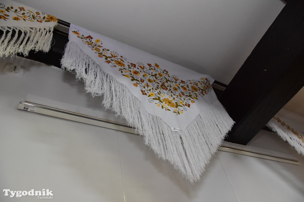 Haft z samego serca Borów Tucholskich - graficzny wyraz tożsamości