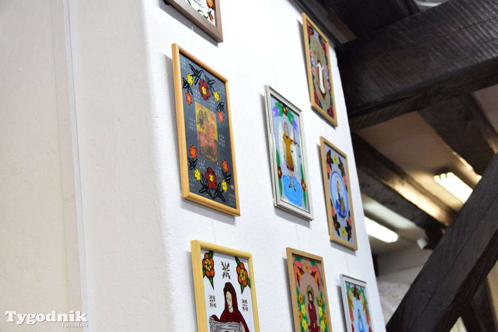 Haft z samego serca Borów Tucholskich - graficzny wyraz tożsamości