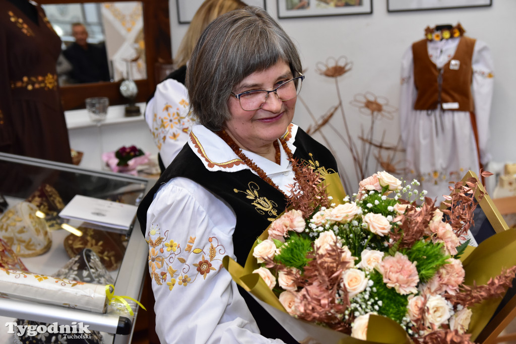 Haft z samego serca Borów Tucholskich - graficzny wyraz tożsamości