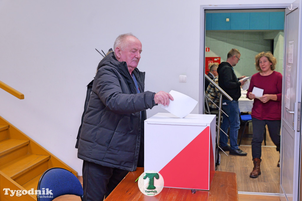 182 osoby głosowały w Cekcynie - Teresa Barwik zostaje!