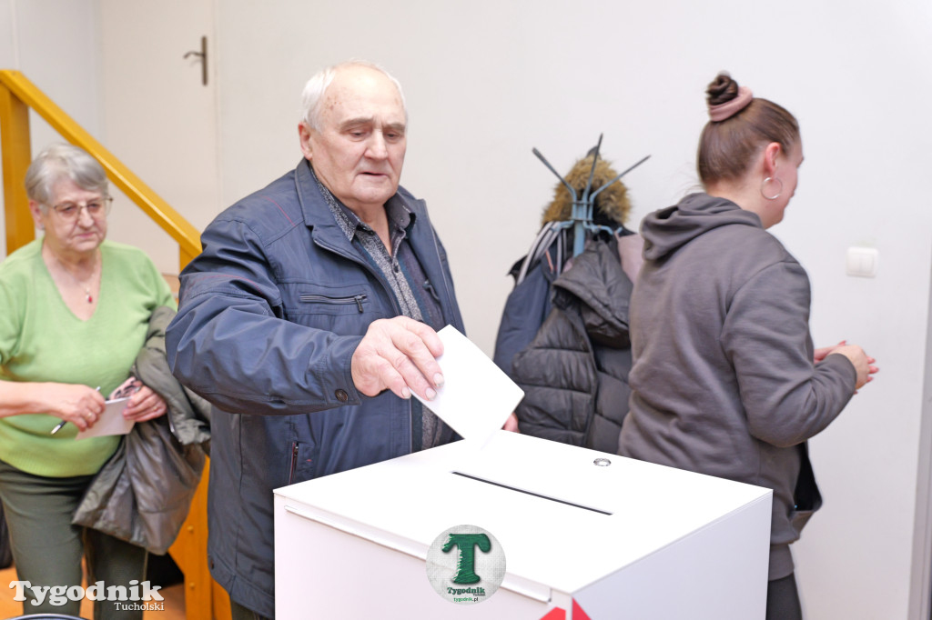 182 osoby głosowały w Cekcynie - Teresa Barwik zostaje!