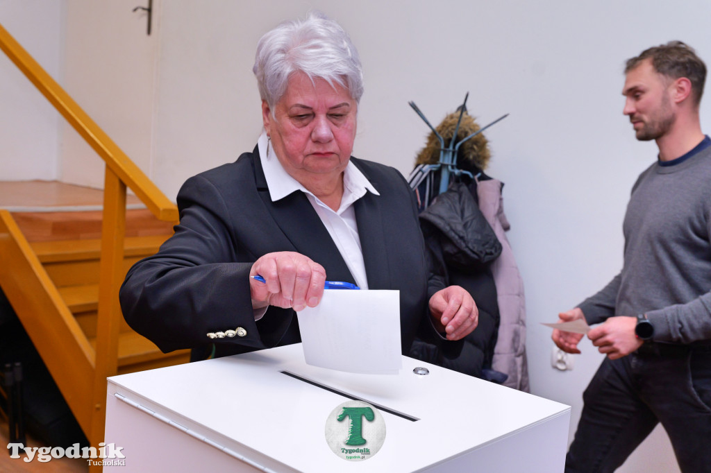 182 osoby głosowały w Cekcynie - Teresa Barwik zostaje!
