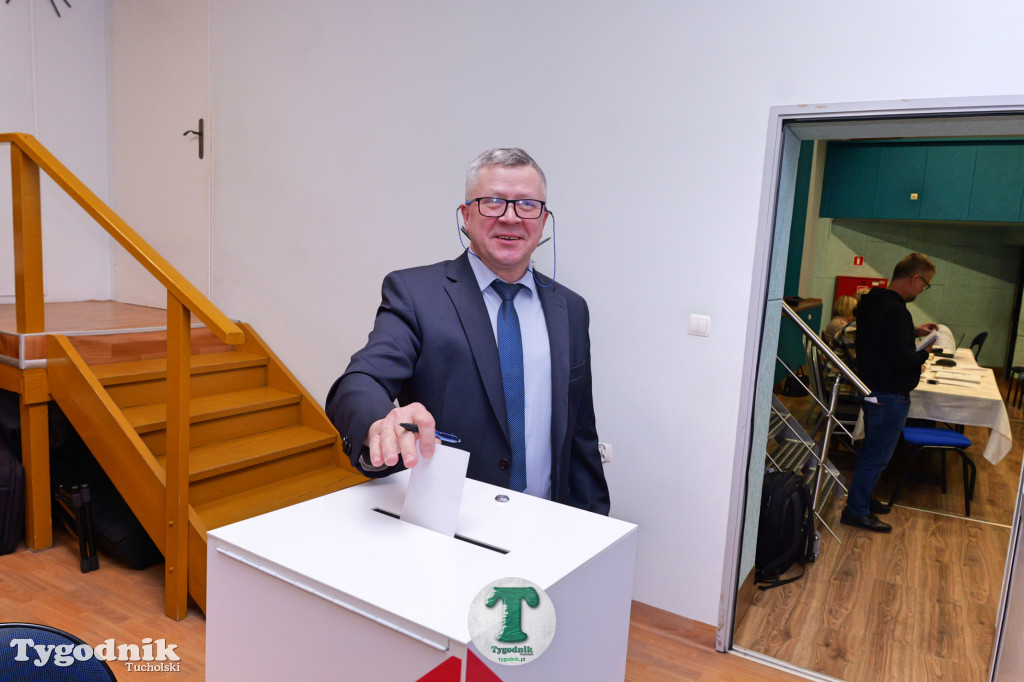 182 osoby głosowały w Cekcynie - Teresa Barwik zostaje!