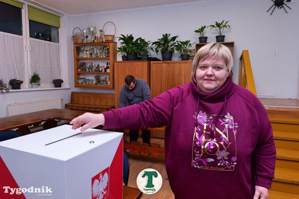 182 osoby głosowały w Cekcynie - Teresa Barwik zostaje!