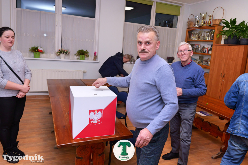 182 osoby głosowały w Cekcynie - Teresa Barwik zostaje!