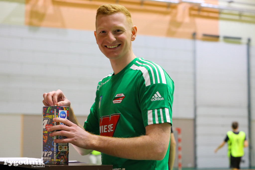 Turniej WOŚP: piłkarze wzbudzili wielkie emocje, wspomogli Orkiestrę. Zwycięzyło dobro jak co roku