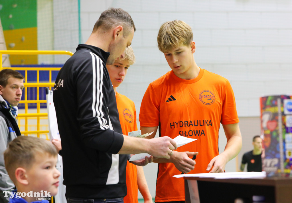 Turniej WOŚP: piłkarze wzbudzili wielkie emocje, wspomogli Orkiestrę. Zwycięzyło dobro jak co roku