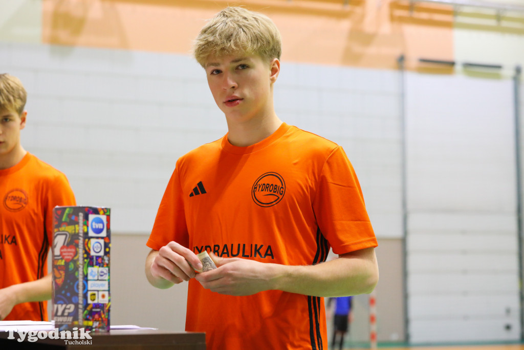 Turniej WOŚP: piłkarze wzbudzili wielkie emocje, wspomogli Orkiestrę. Zwycięzyło dobro jak co roku