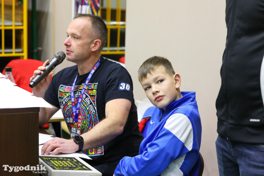 Turniej WOŚP: piłkarze wzbudzili wielkie emocje, wspomogli Orkiestrę. Zwycięzyło dobro jak co roku