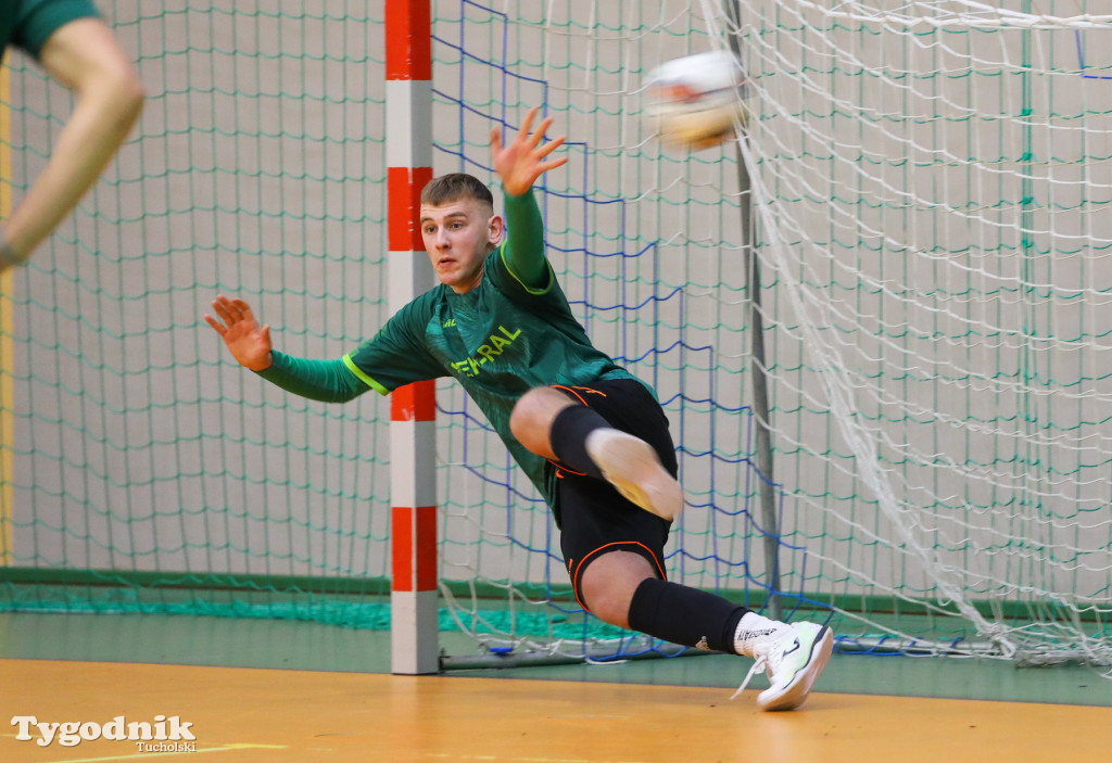 Turniej WOŚP: piłkarze wzbudzili wielkie emocje, wspomogli Orkiestrę. Zwycięzyło dobro jak co roku