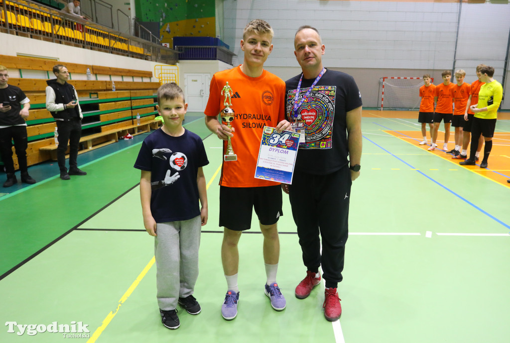 Turniej WOŚP: piłkarze wzbudzili wielkie emocje, wspomogli Orkiestrę. Zwycięzyło dobro jak co roku