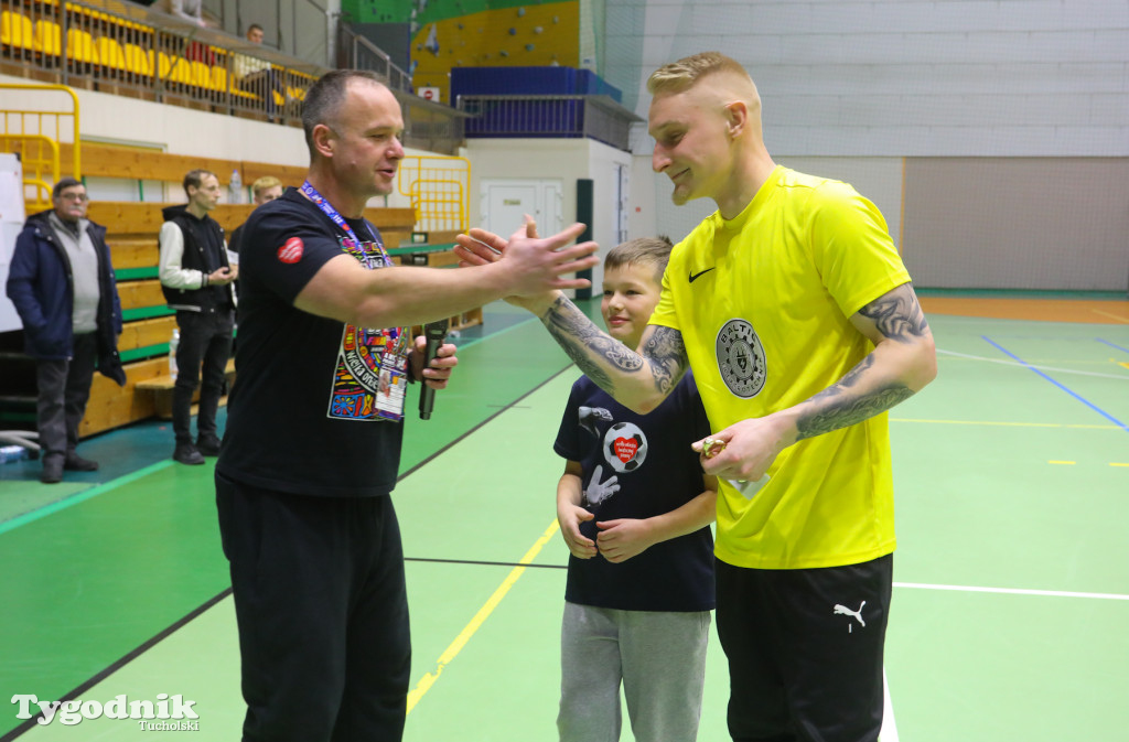 Turniej WOŚP: piłkarze wzbudzili wielkie emocje, wspomogli Orkiestrę. Zwycięzyło dobro jak co roku