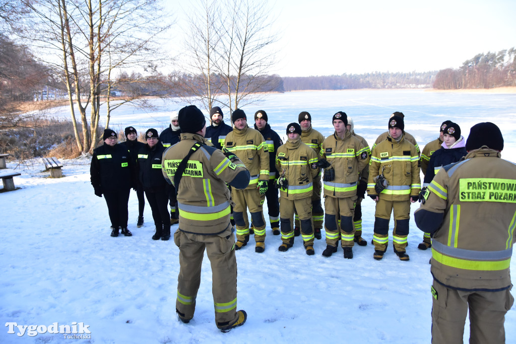 Raciąż: Ćwiczyli, jak ratować ludzi na zamarzniętych akwenach