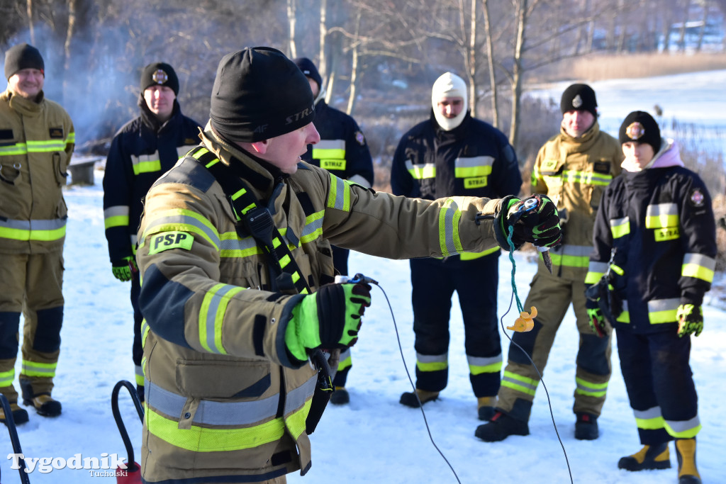 Raciąż: Ćwiczyli, jak ratować ludzi na zamarzniętych akwenach
