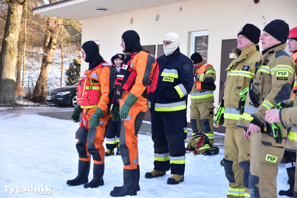 Raciąż: Ćwiczyli, jak ratować ludzi na zamarzniętych akwenach