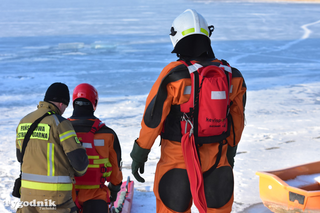 Raciąż: Ćwiczyli, jak ratować ludzi na zamarzniętych akwenach