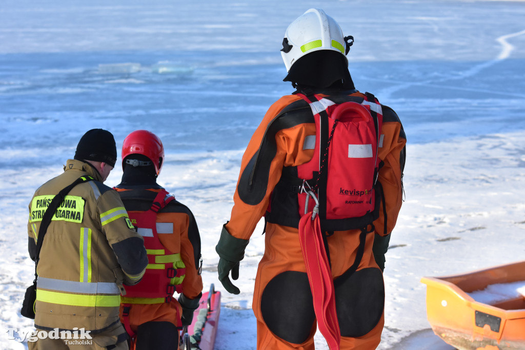 Raciąż: Ćwiczyli, jak ratować ludzi na zamarzniętych akwenach