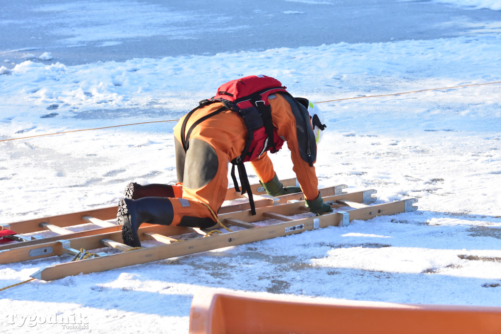 Raciąż: Ćwiczyli, jak ratować ludzi na zamarzniętych akwenach