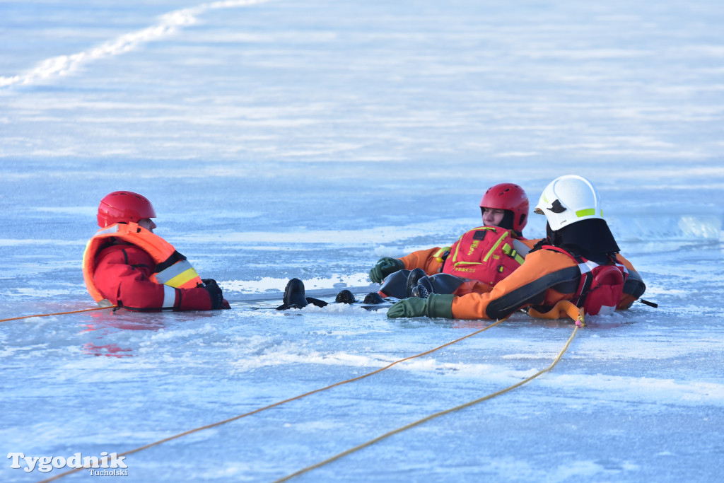 Raciąż: Ćwiczyli, jak ratować ludzi na zamarzniętych akwenach